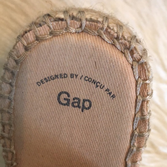 2/$25 GAP brown faux suede sandals size 6 - Picture 8 of 9